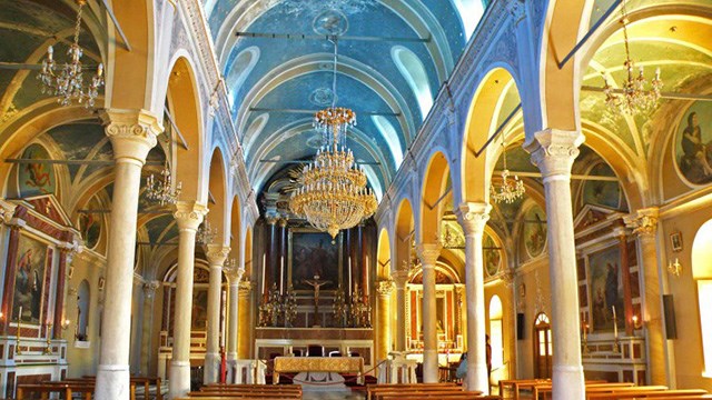 Ευλογία των ανακαινισμένων χώρων στoν Ιερό Ναό Αγίου Γεωργίου στην Άνω Σύρο