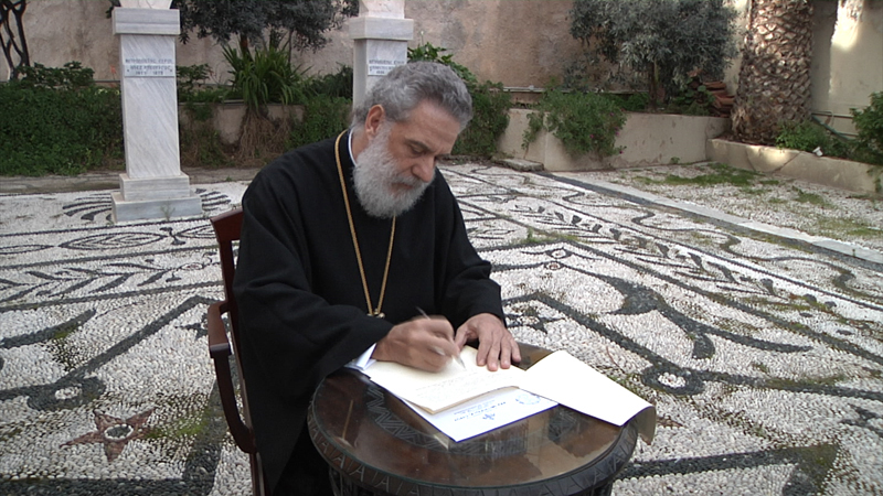 Σύρου Δωρόθεος Β': «Αντιεκκλησιαστική η ανάμειξη κληρικών σε πολιτικούς σχηματισμούς»