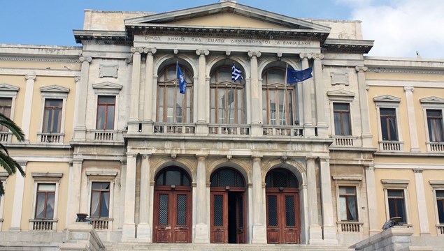 "Απουσιάζει από το Δημαρχείο της Σύρου, ο αρχιτέκτονας Ερνέστος Τσίλλερ"