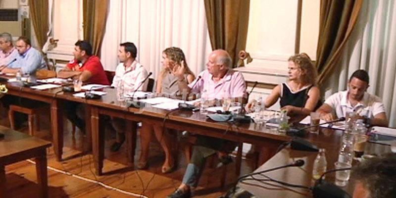 «Ξυπόλυτοι άρχοντες!!!»