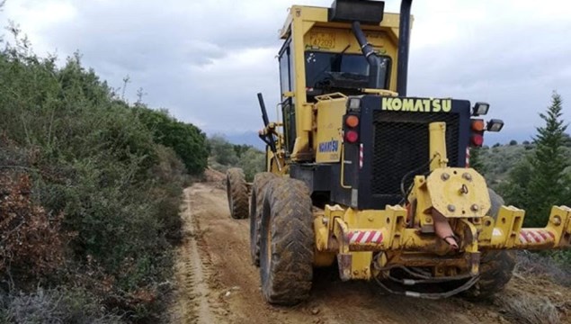 Σύρος: Υπεγράφη η εργολαβική σύμβαση του έργου "Συντήρηση - καθαρισμός τάφρων επαρχιακού οδικού δικτύου"