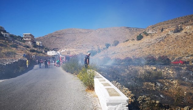 Τέθηκε άμεσα σε έλεγχο η φωτιά στην Άνω Σύρο