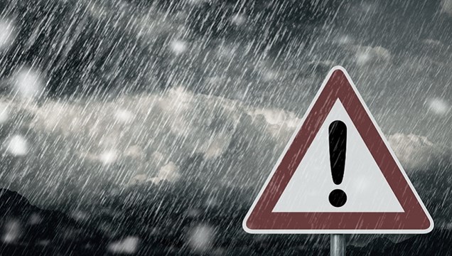 Νεφώσεις με τοπικές βροχές και σποραδικές καταιγίδες προβλέπονται αύριο στις Κυκλάδες