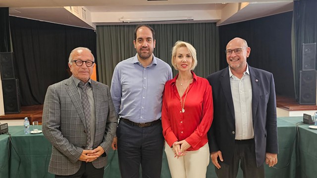 Η Κατερίνα Μονογυιού συνόδευσε τον Υπουργό  Πολιτικής Προστασίας, Γιάννη Κεφαλογιάννη, στη Σαντορίνη