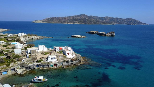 "Μικρή σε μέγεθος, αυθεντική και γοητευτική η Κίμωλος"
