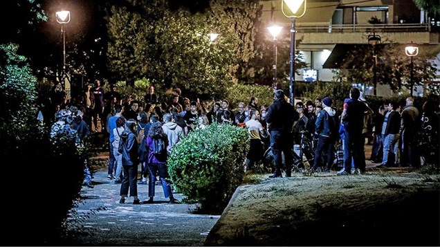 Κορωνοϊός: "Λουκέτο" στις πλατείες για τον αποκλεισμό του συνωστισμού