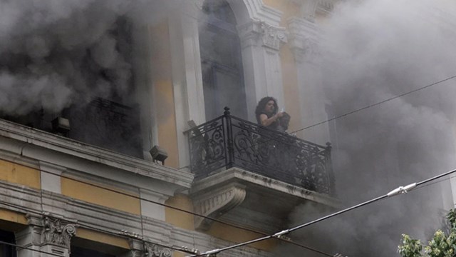 Πώς το ελληνικό FBI έφτασε στα τρία πρόσωπα που κατηγορούνται για τον φονικό εμπρησμό της Marfin: Το ανώνυμο email και τα κοινά στοιχεία με άλλη δικογραφία