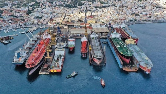 Σύρος: Τουλάχιστον 350 επισκευές πλοίων έως σήμερα στο Νεώριο
