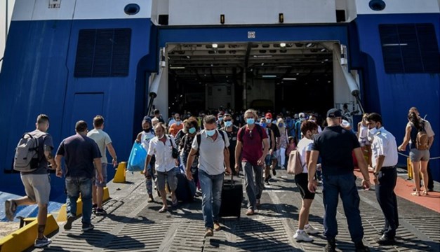 Μαγικό χαρτάκι το ακτοπλοϊκό εισιτήριο για Κυκλάδες