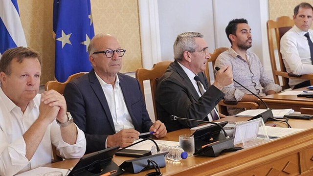 Έκτακτη διαφημιστική καμπάνια για την Σαντορίνη από την Περιφέρεια Νοτίου Αιγαίου