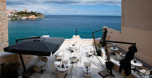 To Cafe Plous ανοικτά καθημερινά